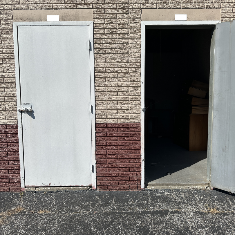 Storage Unit Auction in Alton, IL at A Storage Inn Alton ends on 9th